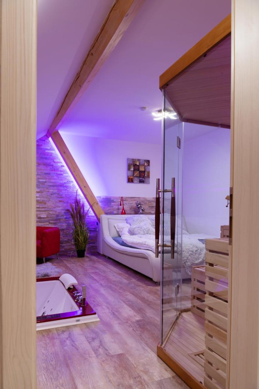 Romanticky Wellness Suite Hotel Heinz Dobris Extérieur photo