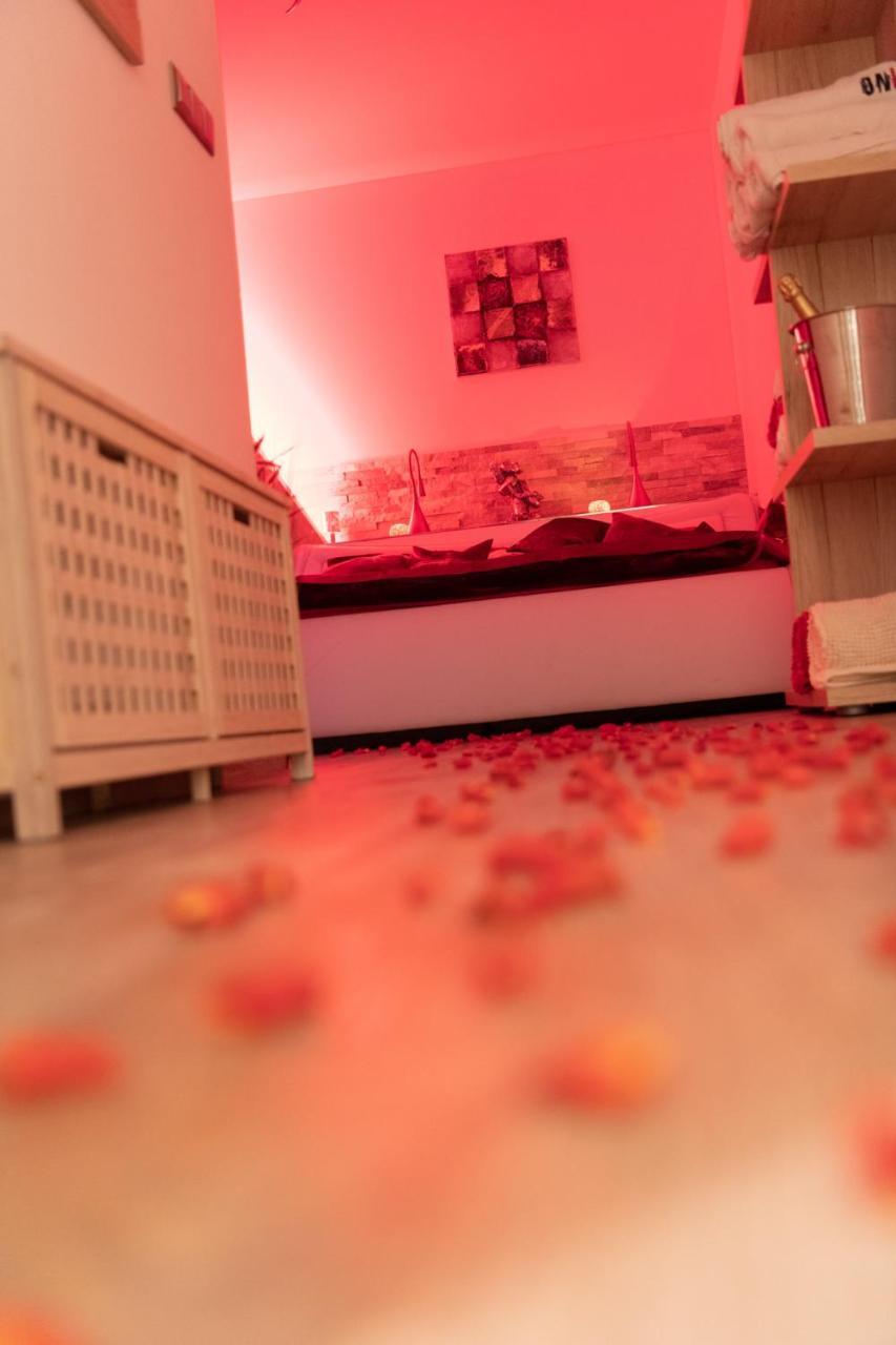 Romanticky Wellness Suite Hotel Heinz Dobris Extérieur photo