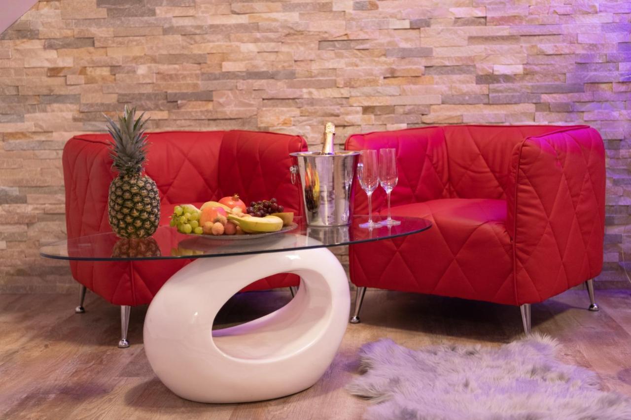 Romanticky Wellness Suite Hotel Heinz Dobris Extérieur photo