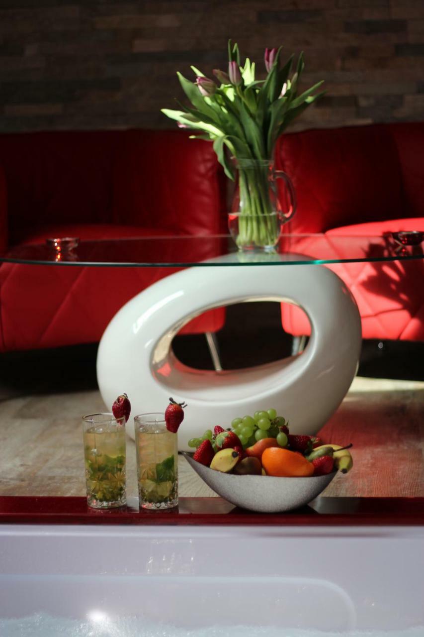 Romanticky Wellness Suite Hotel Heinz Dobris Extérieur photo
